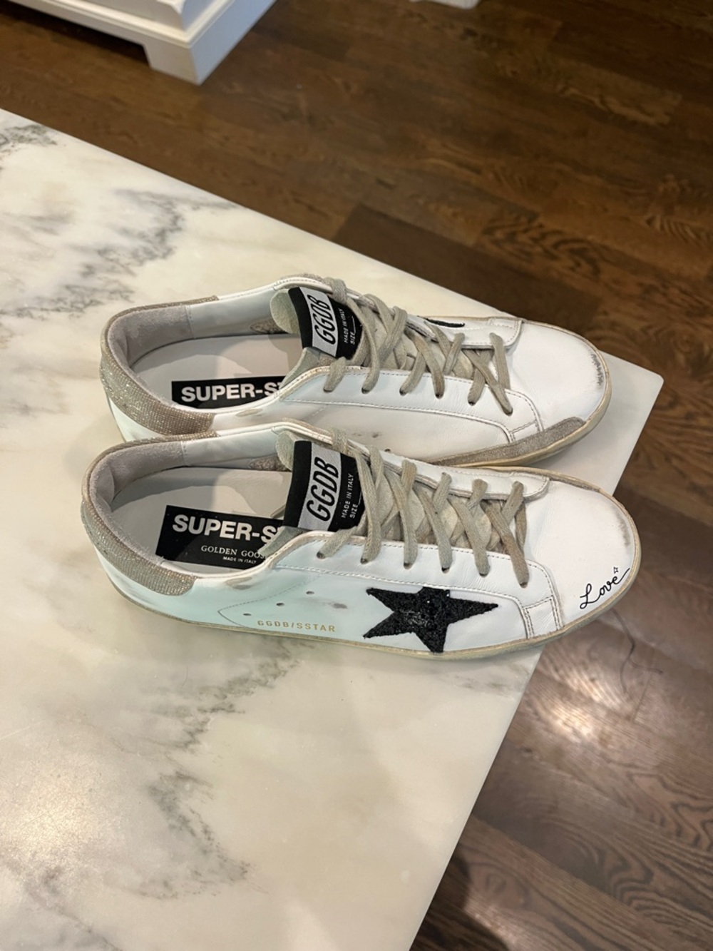 Authentic Golden Goose Sneakers Size 38- AMAZING CONDITION - Picture 2 of 9